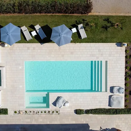 Lucia Con Piscina Privata A Per 12 Persone Villa